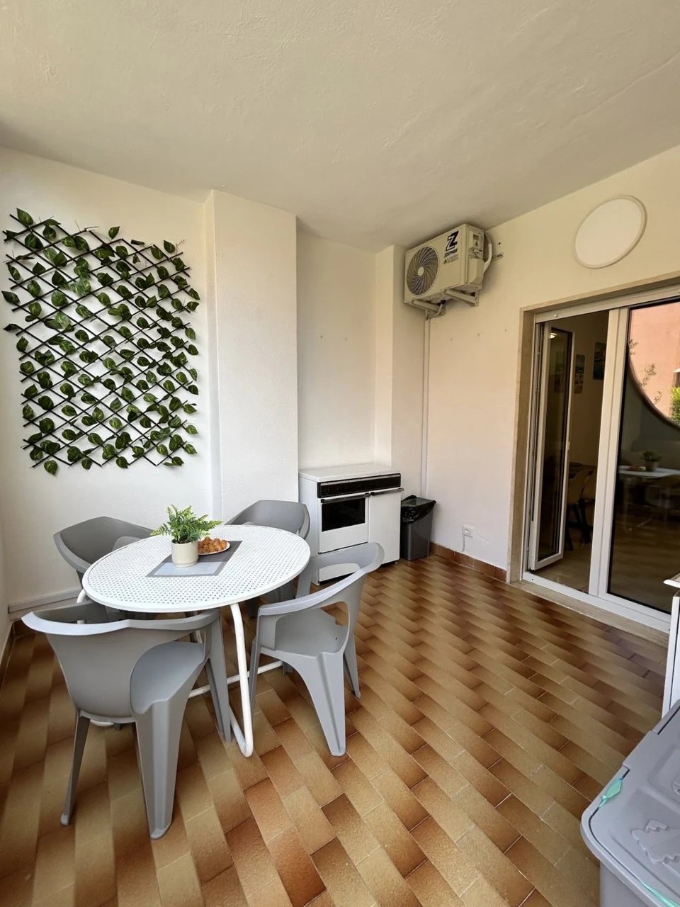 The whole terrace, with the door back inside